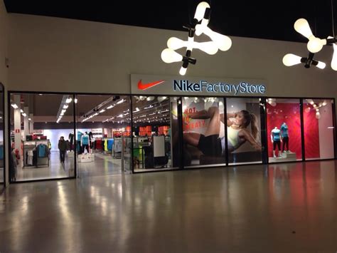 Nike Factory Store Antwerp. SCHELLE, Antwerpen. Nike.com